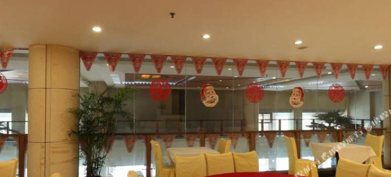 嘉鱼三湖假日大酒店图片