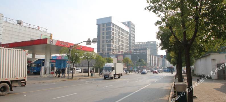 格林豪泰智选酒店(上海曹安公路定边路地铁站店)图片