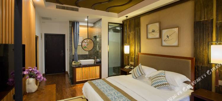 泸沽湖云上度假酒店(达祖情人滩店)图片