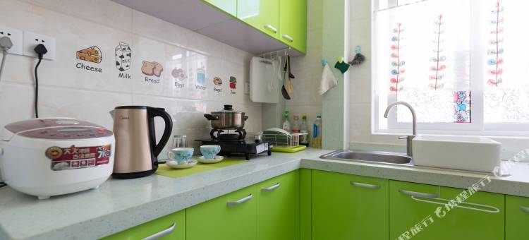 8地铁人民广场外滩公寓(上海大连路店)图片