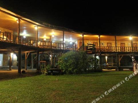 卡倫山部落旅館