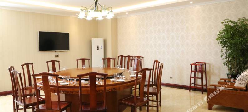 人和精品时尚酒店(郑州上街区政府店)图片