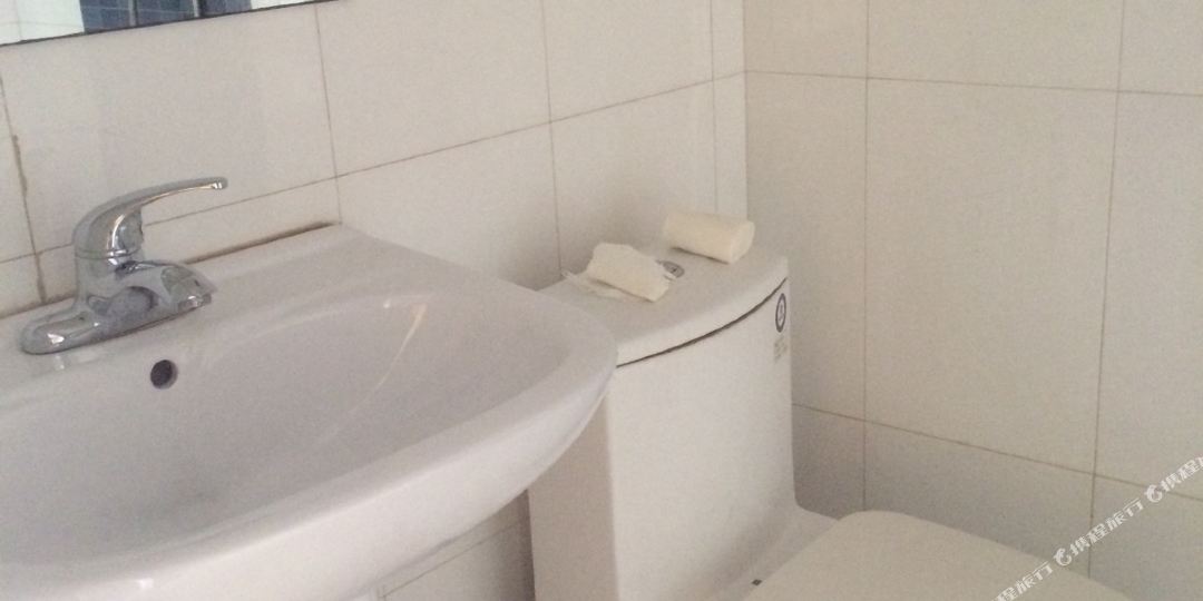 地址(位置,怎么去,怎么走):  辽阳文圣区东大街怀王舞厅旁