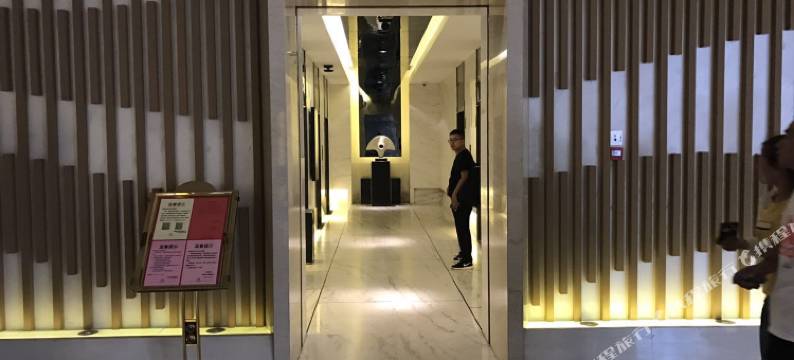 万丽海景度假公寓(青岛火车站中联自由港湾店)图片