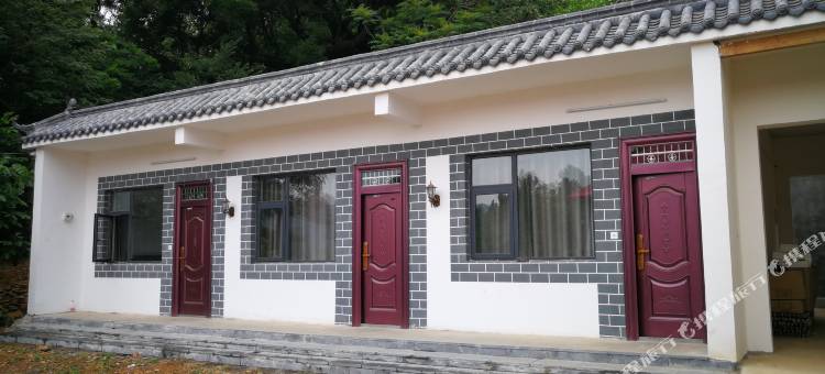 新密尖山清秀农家图片
