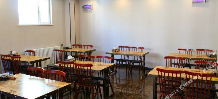 榴莲糖果精品酒店(乌鲁木齐人民电影院北门地铁站店)图片