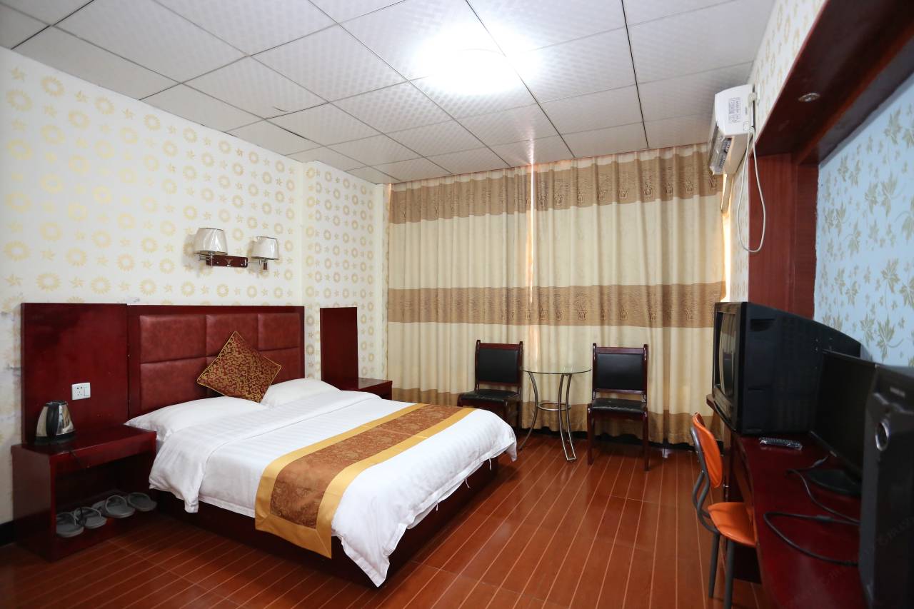 假日旅馆(长沙理工云塘校区店)