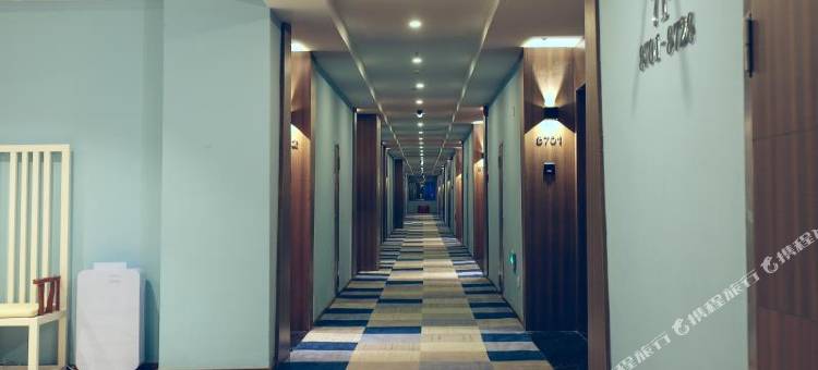 艺龙安云酒店(深圳元芬龙胜地铁站店)图片