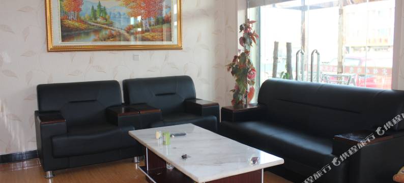 忆家快捷宾馆(沽源新车站店)图片