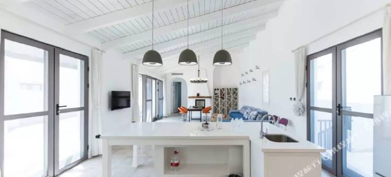 栖海里民宿(孤独图书馆礼堂店)图片