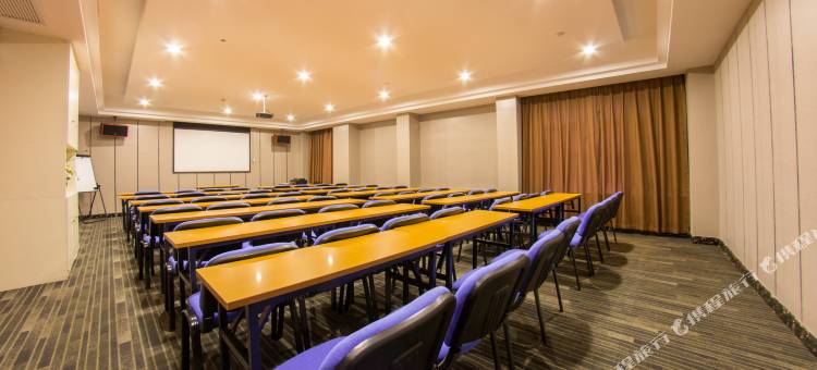 和颐酒店(上海虹桥临空园区淞虹路地铁站店)图片