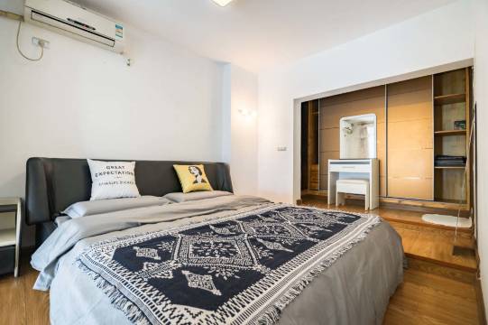 重庆有家民宿观音桥2店(新南路分店)