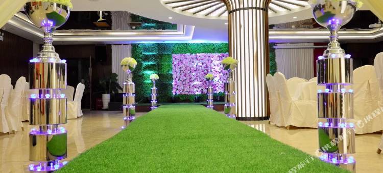 精河孵梦森林精品酒店图片