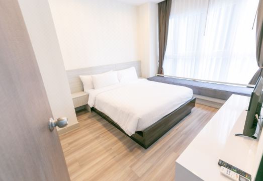 Locals Prio ChiangMai Central Airport PlazaHotel Overview