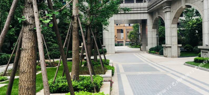 平行世界自助公寓(武汉大学店)图片