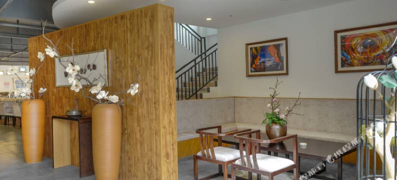 莲花府邸文化酒店(稻城亚丁景区游客中心店)图片