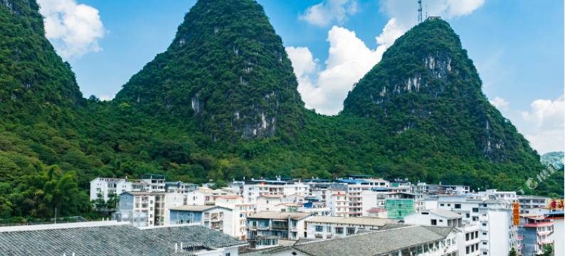 阳朔新月阁酒店图片