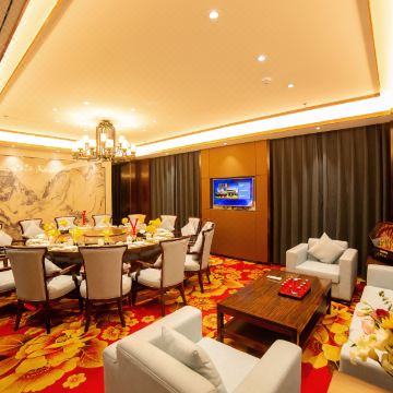 酒泉市天脉缘酒店外景图