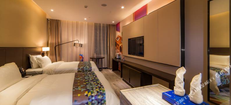 潮宸酒店(清远义乌商贸城店)图片