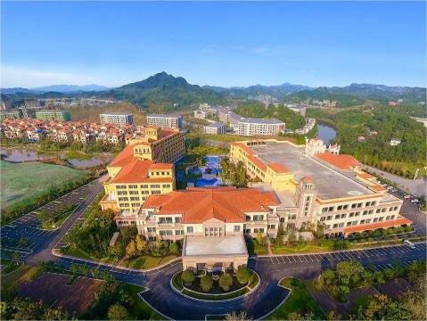 Cinese Hotel Hotel Overview