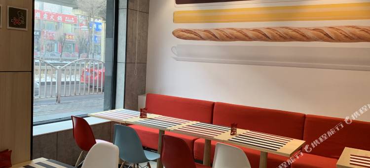 宜必思酒店(乌鲁木齐美美购物中心自治区博物馆店)图片