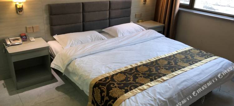 乌鲁木齐宝利商务宾馆(九鼎市场八一中学紫金校区店)图片