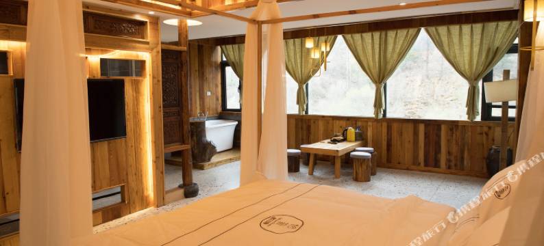 栾川拾光二十度民宿图片