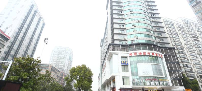 联峰酒店(武汉世界城光谷步行街华中科技大学店)图片