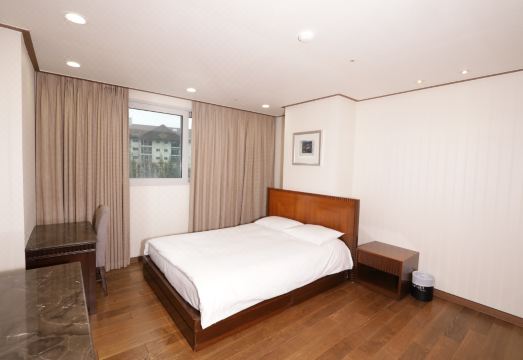 High1 Condominium Hotel Overview