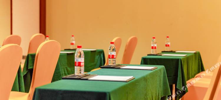 千山和悦酒店(花溪孟关汽配城店)图片