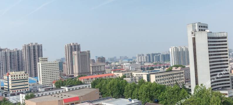 明珠云抱酒店(济南站南广场店)图片