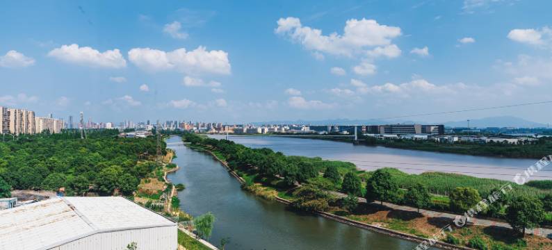 宁波机场鄞州大道亚朵酒店图片