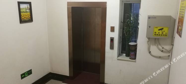 布尔津戈壁春天酒店图片