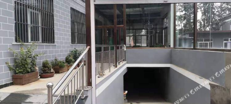 易县轩源酒店(太行水镇)图片