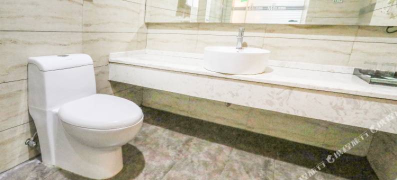 湛江尊享汇景酒店(鹰展广场店)图片