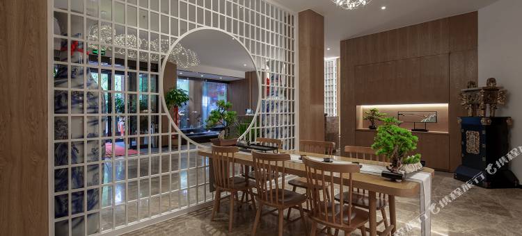郑州雨屏酒店(二七万达店)图片