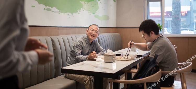 非繁·精品酒店(焦作火车站高铁站店)图片