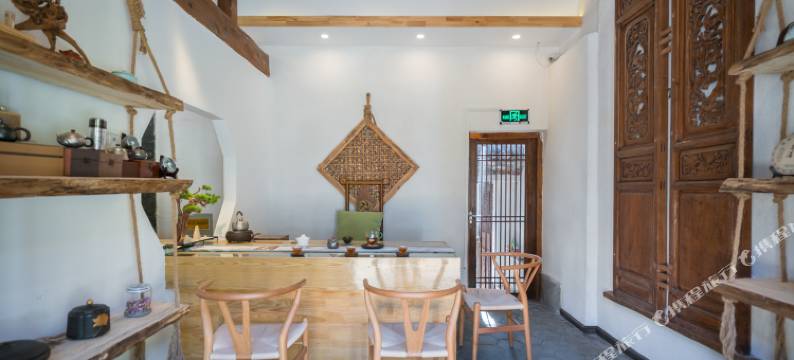 雲且曼·观日照金山·雪山全景美宿(丽江古城忠义市场店)图片