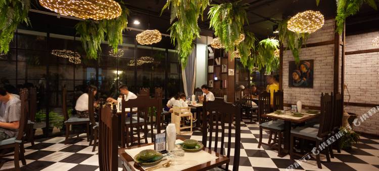 普吉岛鲍曼卡萨酒店(Bauman Casa Hotel Phuket)图片