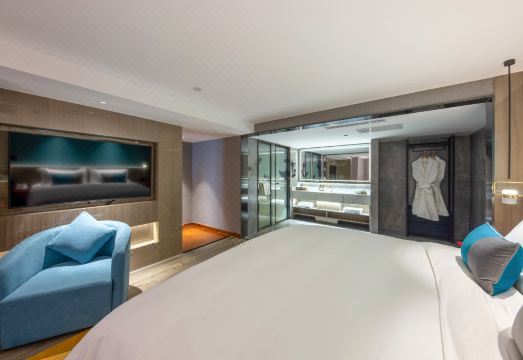 Yuerong Qiju Hotel (Xi'an Huimin Street Bell Tower Subway Station) Hotel Overview