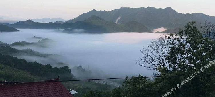 水墨汀溪义泉山庄图片