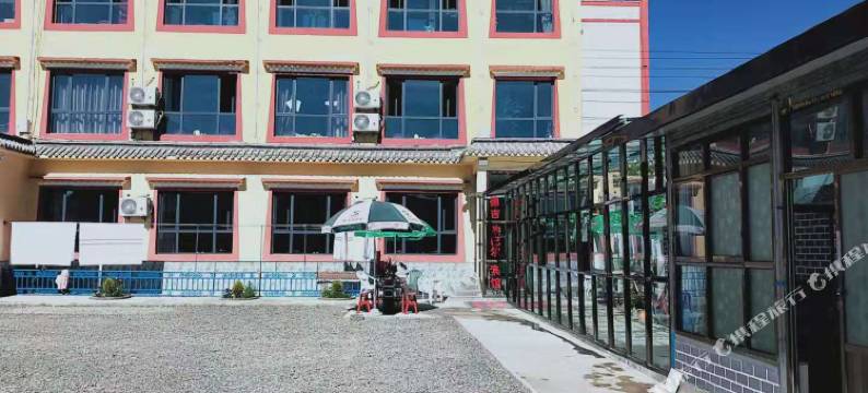 玛曲德吉欢巴宾馆图片