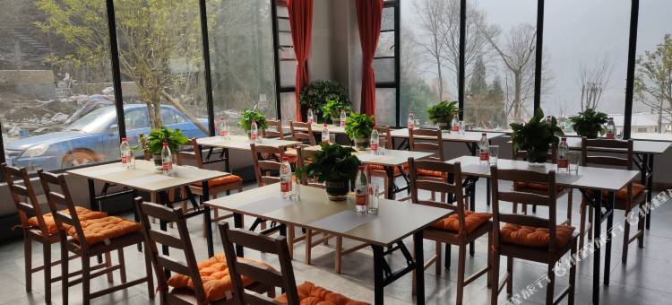 汶川沐月青岚温泉民宿(中华大熊猫苑店)图片