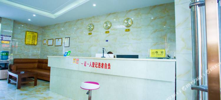 鑫阁酒店(西双版纳勐腊雨林大道店)图片