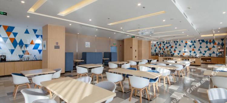 H水晶酒店(大连开发区金马路店)图片