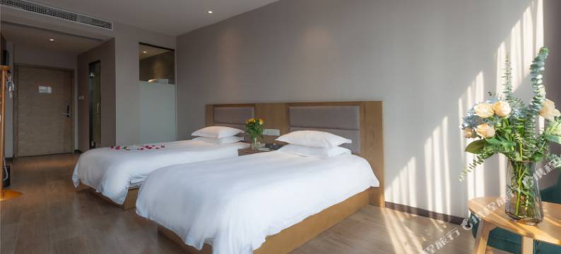 杭州全悦艺术酒店(杭州龙湖紫荆天街三墩地铁站店)图片