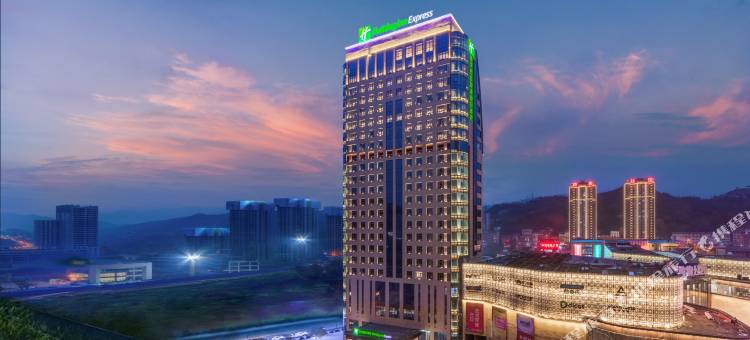 忠县智选假日酒店(万达广场店)图片