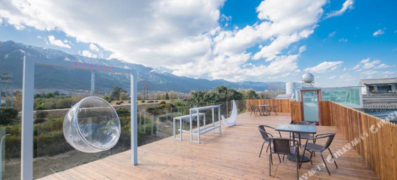 仟尚主题客栈(大理古城洱海门店)图片