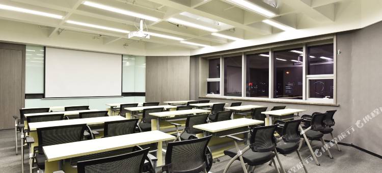 天津滨海第一大街亚朵酒店图片