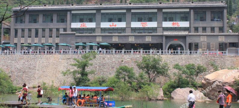 辉县宝泉桃花山庄图片